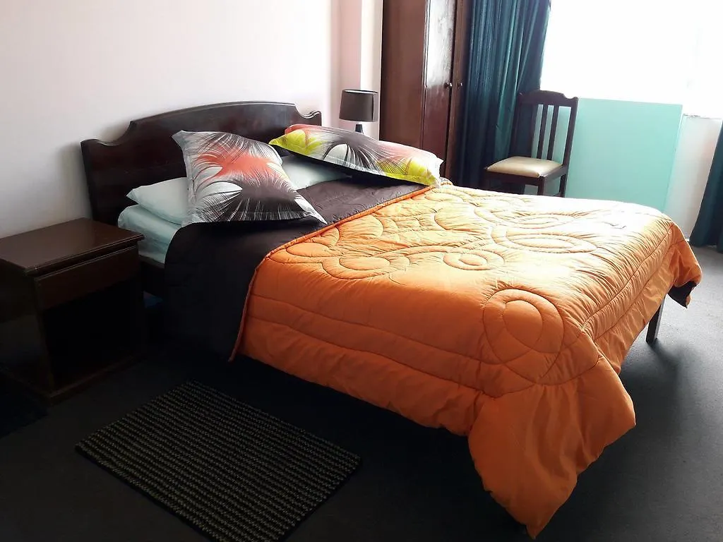 Hostal Ecokarmel Quito 3*,